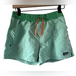 Patagonia Girs Costa Rica Baggies Shorts in Vjosa Green